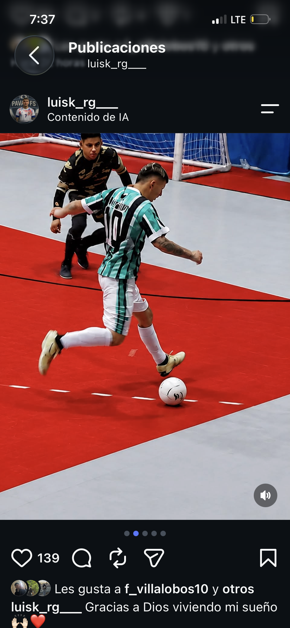 Imagen de Luis K jugando fútbol salón, compartida en Instagram con la etiqueta Contenido de IA